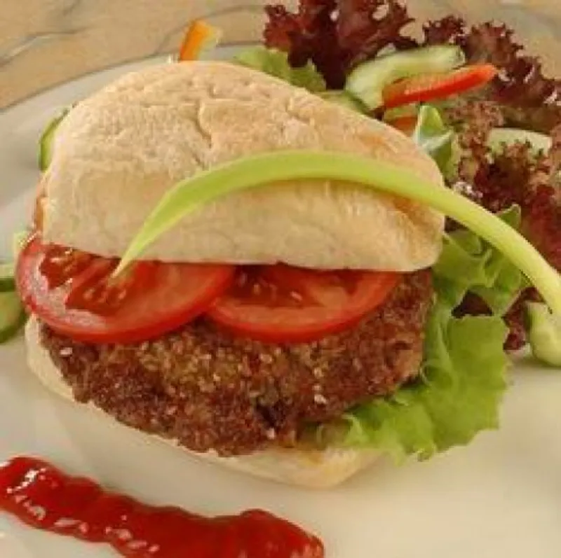 Szezámmagos-burgonyás burger 