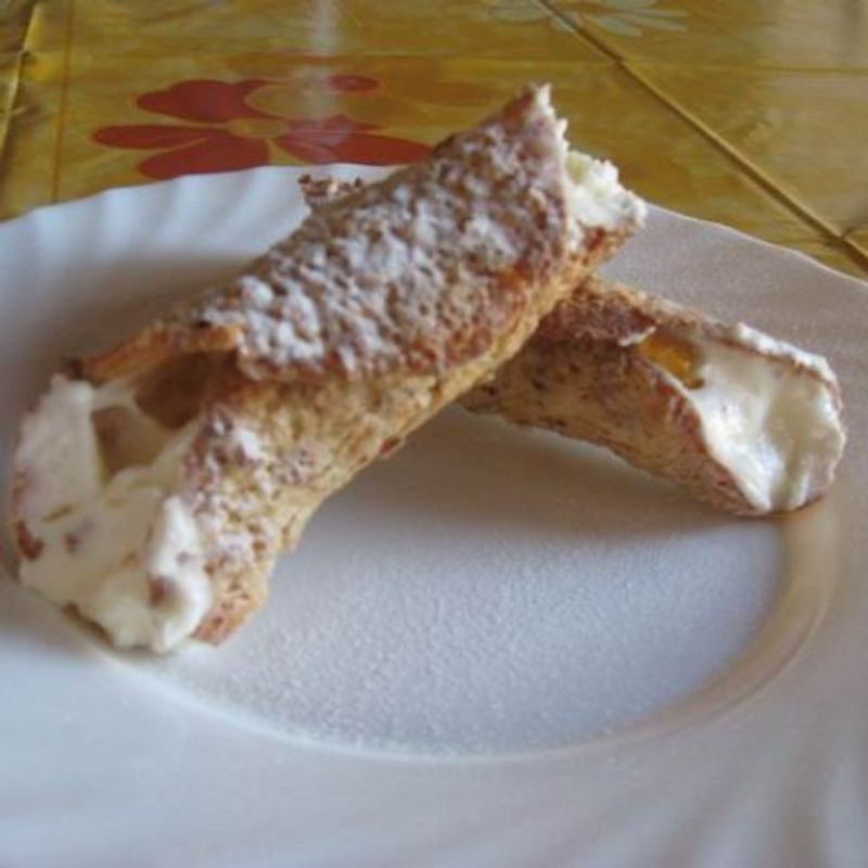 Mascarponés-diós cannolli 