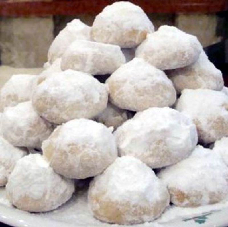 Kourabiedes (görög karácsonyi sütemény)