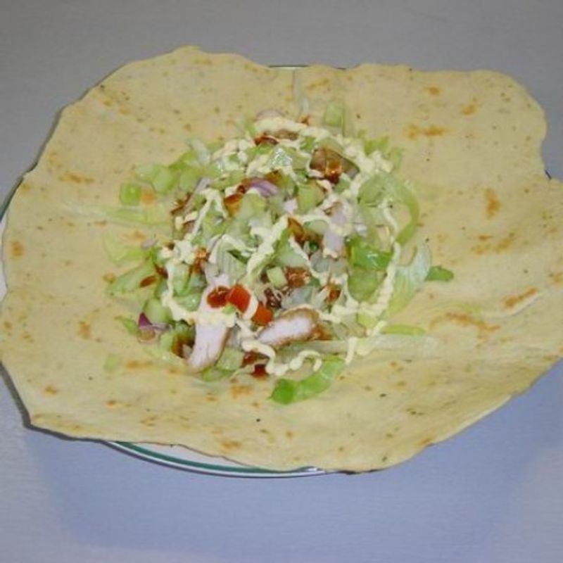 Házi tortilla bazsalikommal