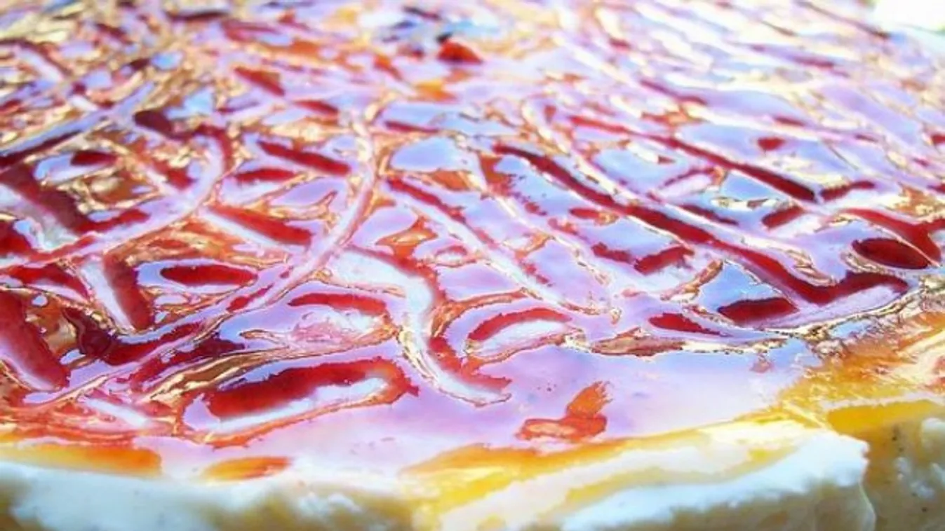 Őszibarack és mascarpone párosa egy tortában