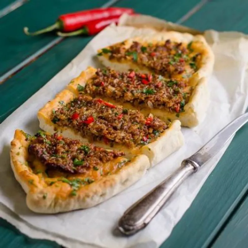 Lahmacun (bárányhúsos török pizza)