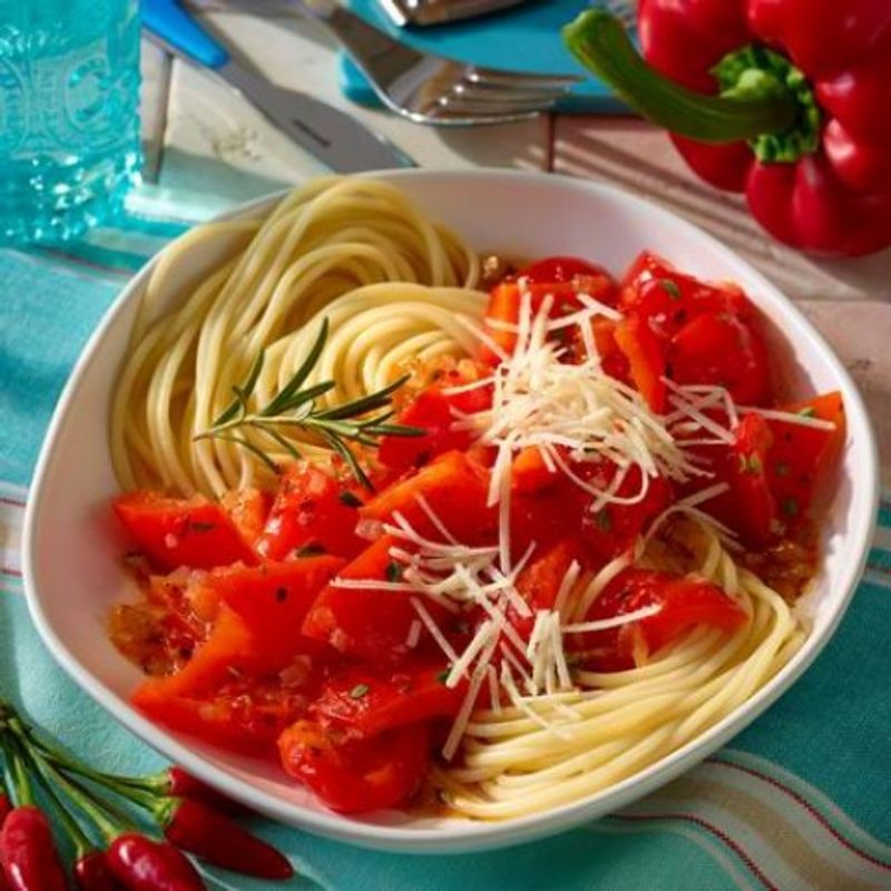 Spagetti chilis paprikaszósszal 