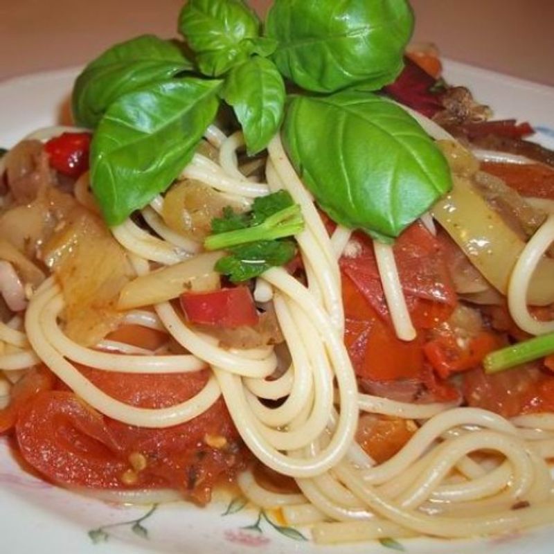 Peperonata spaghetti (olasz lecsó spagettivel)