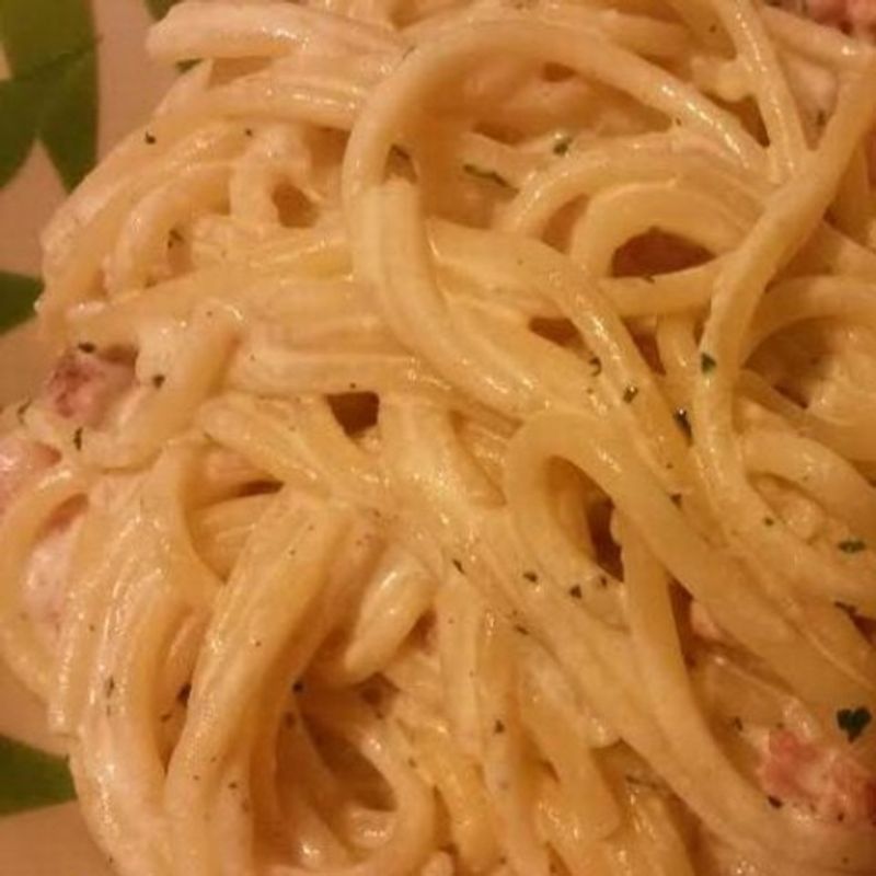 Carbonara baconnel vagy húsos szalonnával