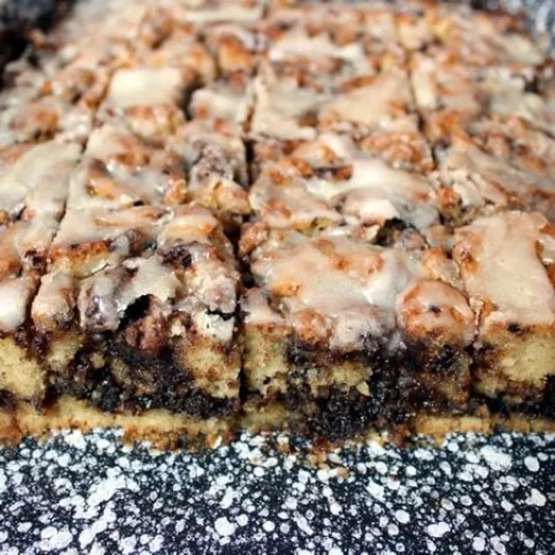 Fahéjas süti (Cinnamon roll cake)