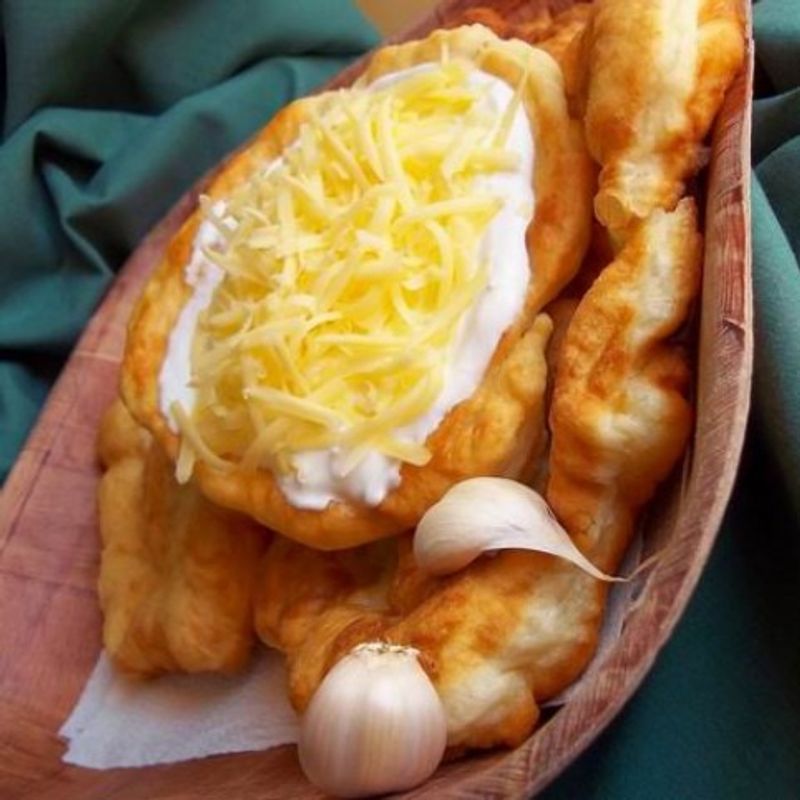 Lángos kefiresen