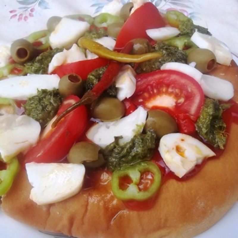 Zöldpestos vega pizza