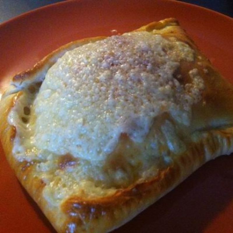 Töltött pizza avagy calzone