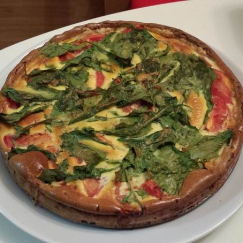 Egyszerű rukkolás quiche