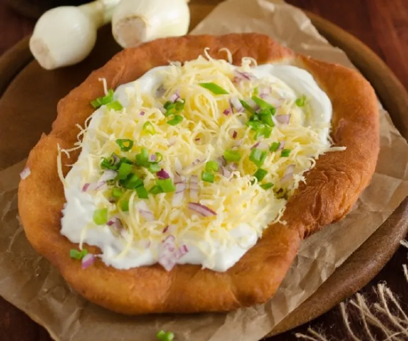 Egyszerű burgonyás lángos