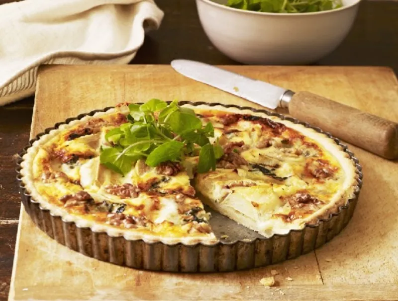 Cukkinis-tonhalas quiche