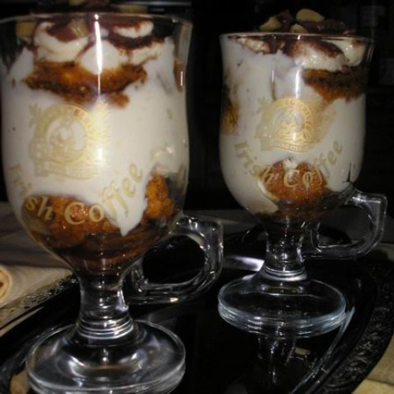 Poharas tiramisu amarettóval