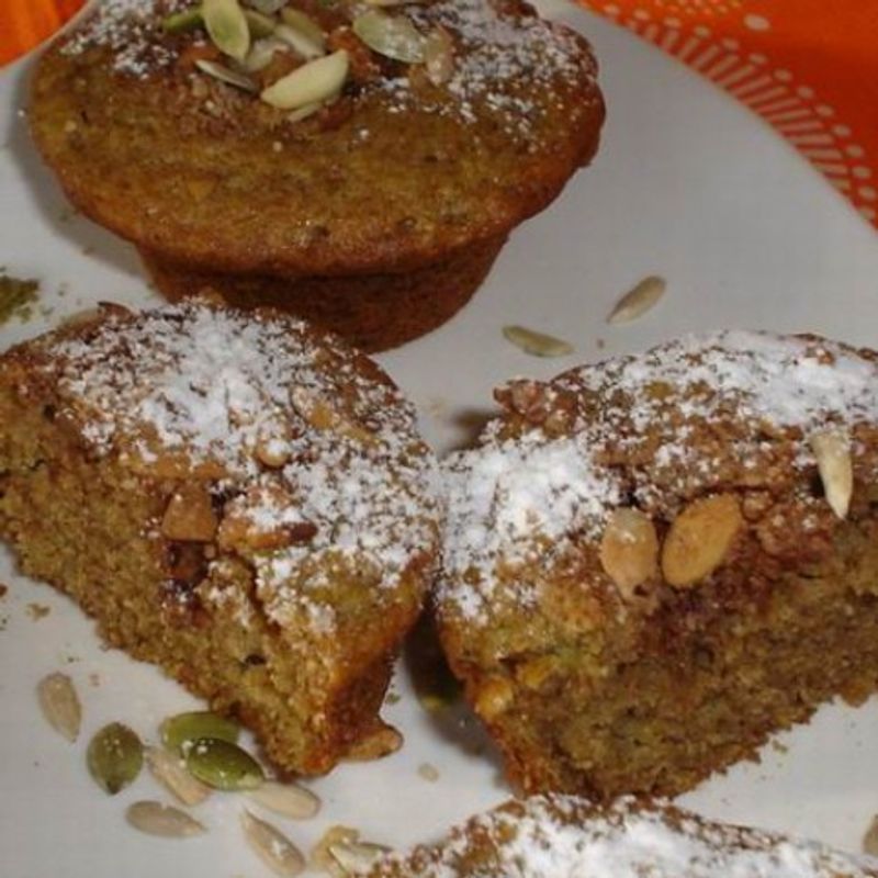 Cukkinis muffin magvakkal