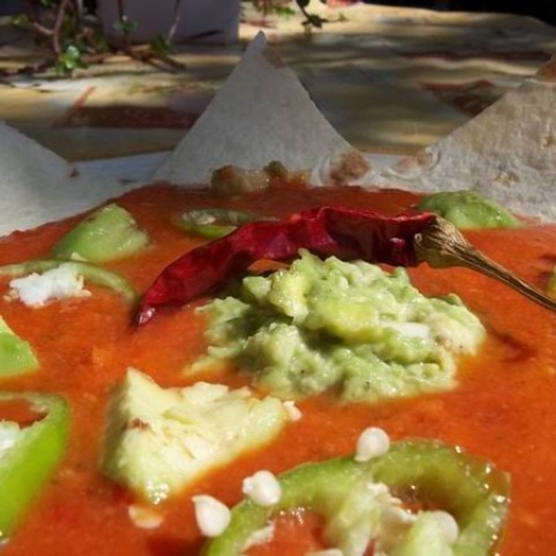 Sopa de tomate mexicana (mexikói paradicsomleves)