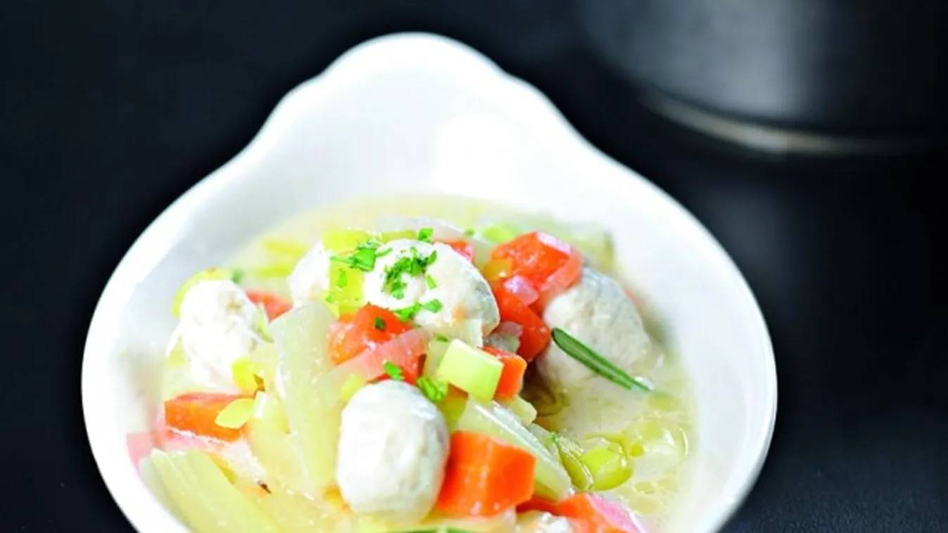 Rozmaringos leves csirkés húsgombóccal