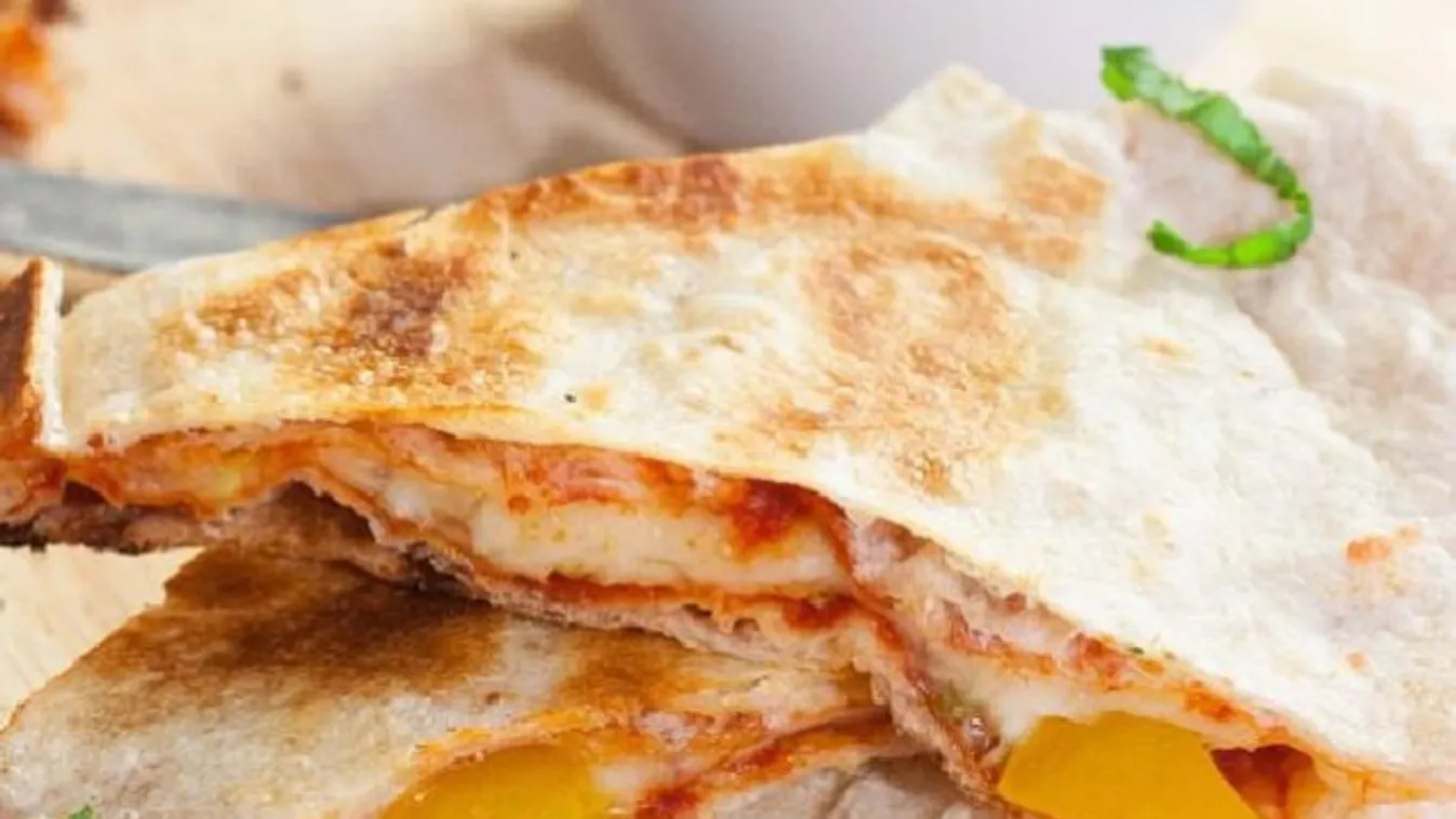 Sajtos csirkés quesadilla