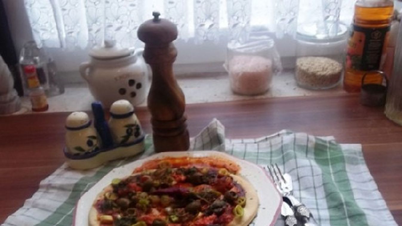 Csípős pizza avokádóval recept