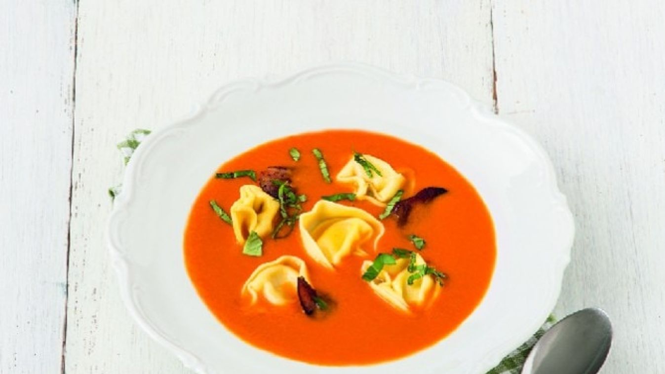 Paradicsomleves tortellinivel recept