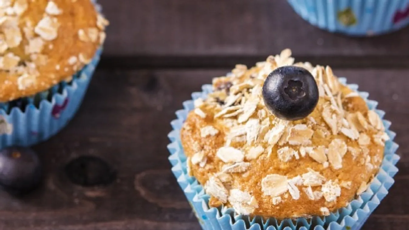 Zabpelyhes-áfonyás muffin