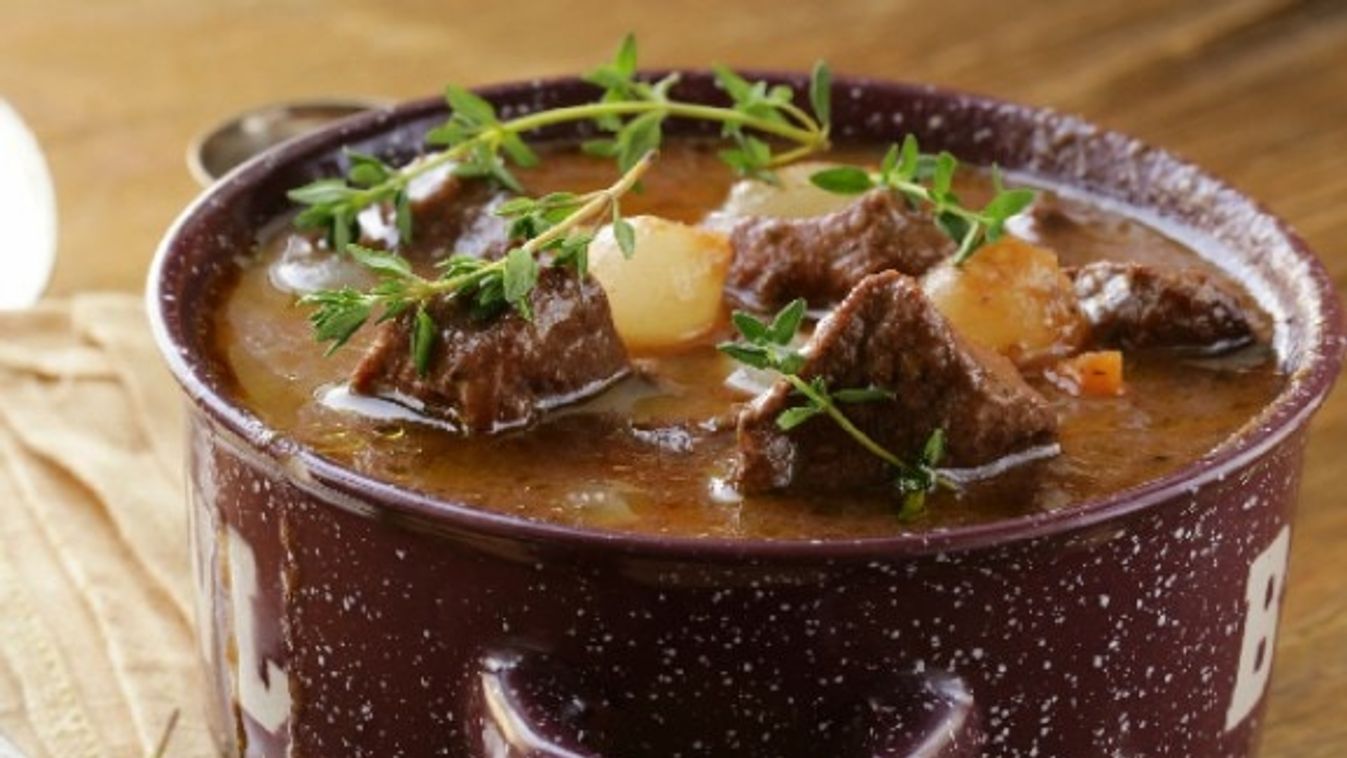 Mi köze Julia Childnak a burgundi marharaguhoz? A boeuf bourguignon története