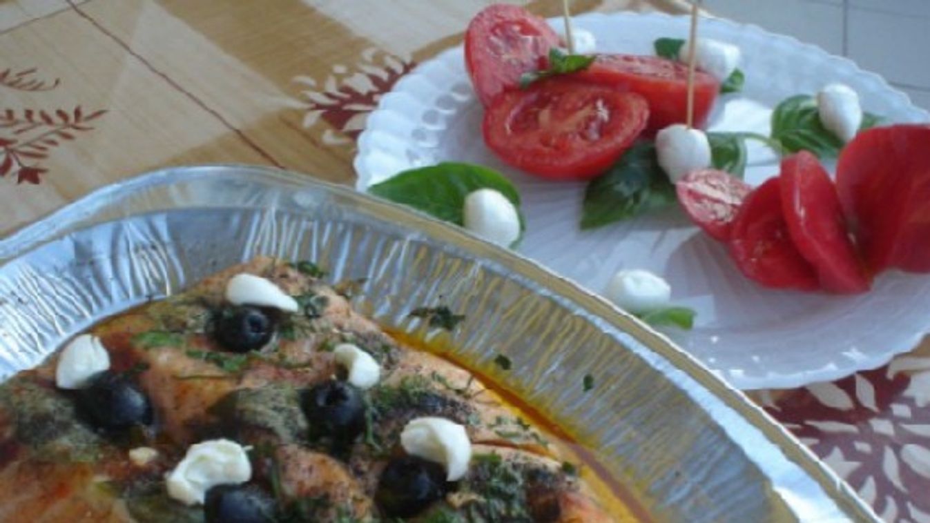 Lazacfilé mediterrán ízekkel recept