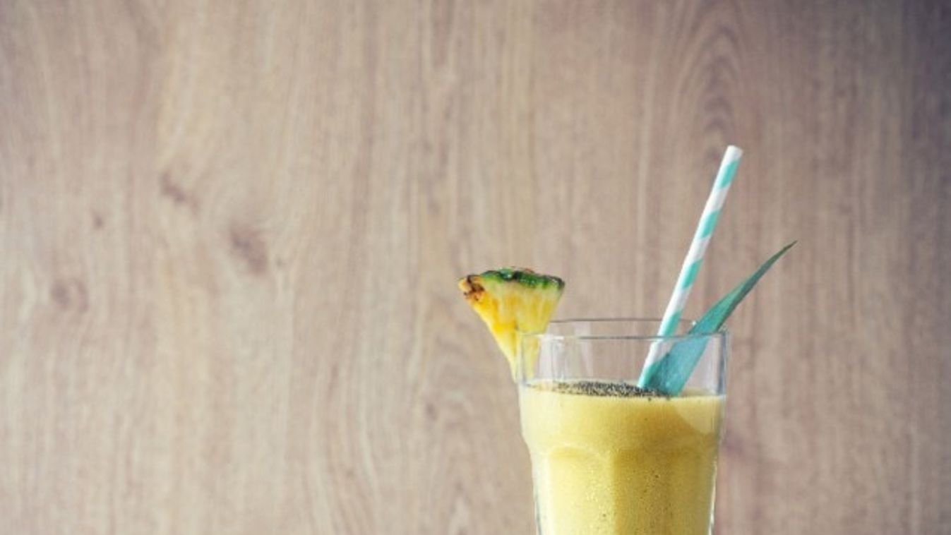 Banán-ananász smoothie chia maggal recept