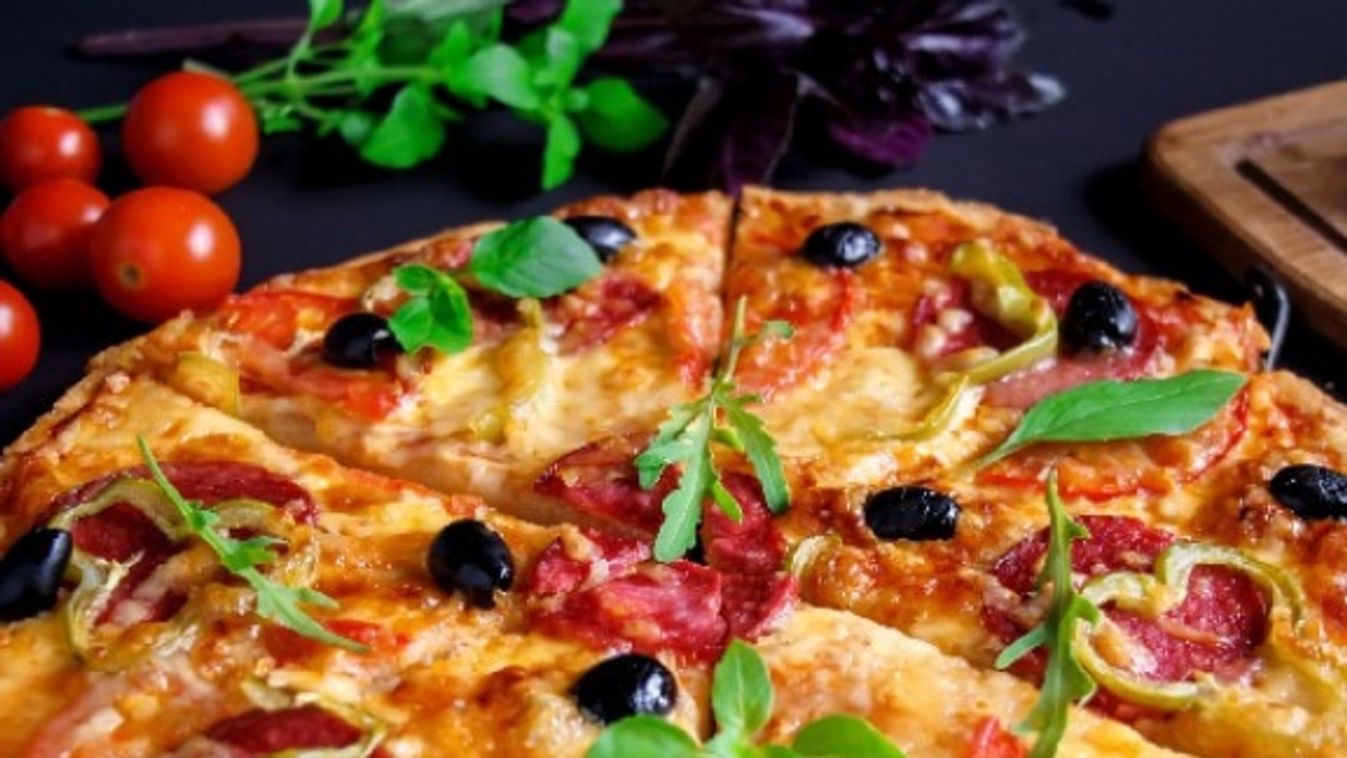 Hoppá! Egy elvonóban eheted Olaszország legfinomabb pizzáját