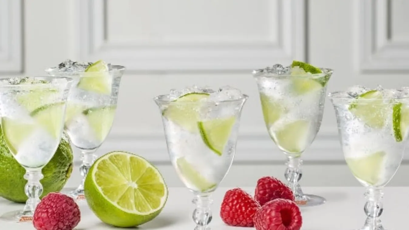 Cointreau Fizz lime-dzsússzal recept