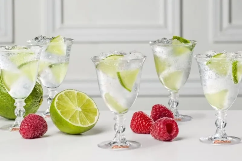 Cointreau Fizz lime-dzsússzal