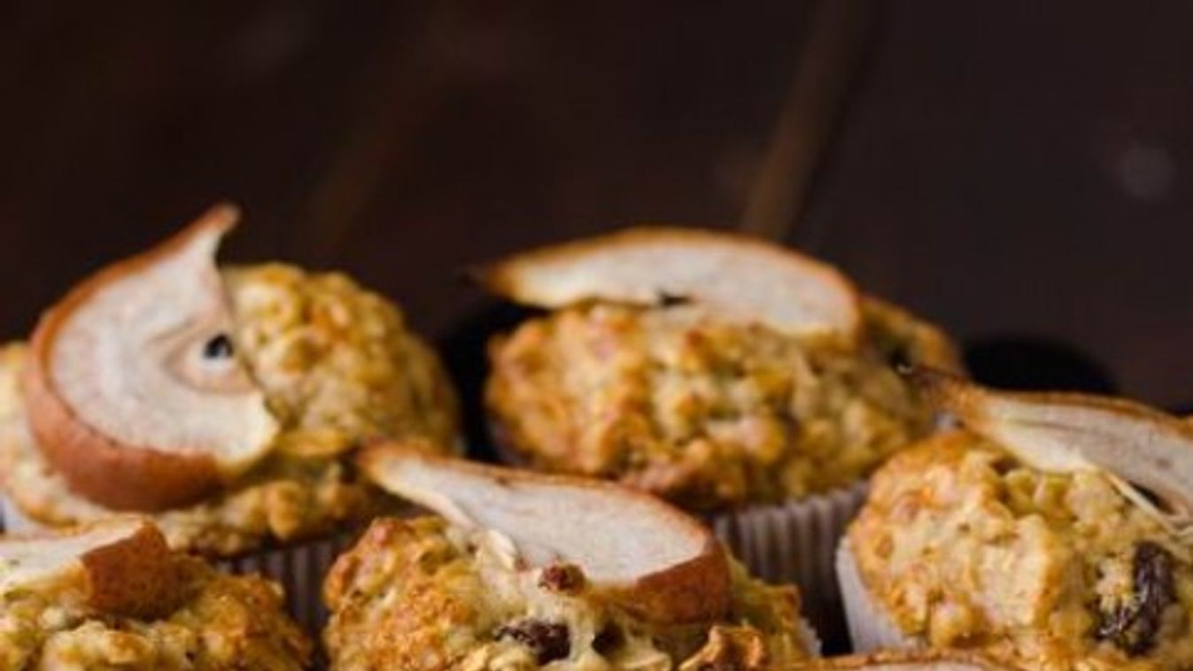 Fűszeres-zabpelyhes körtés muffin - lépésről lépésre