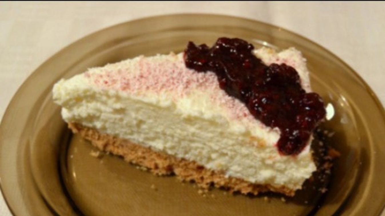 Fehér csokis sajttorta málnaöntettel recept