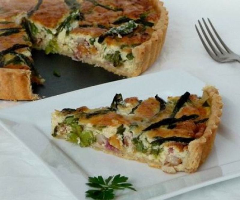 Spárgás-baconös pite (quiche)