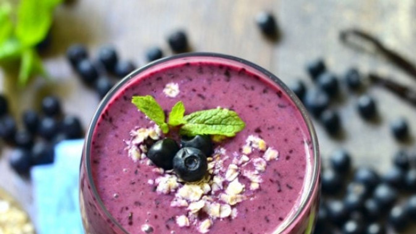 Áfonyás-zabpelyhes smoothie