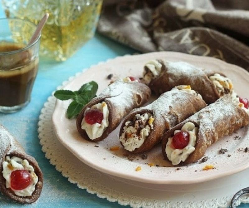 Szicíliai cannolo (töltött tésztarolád)