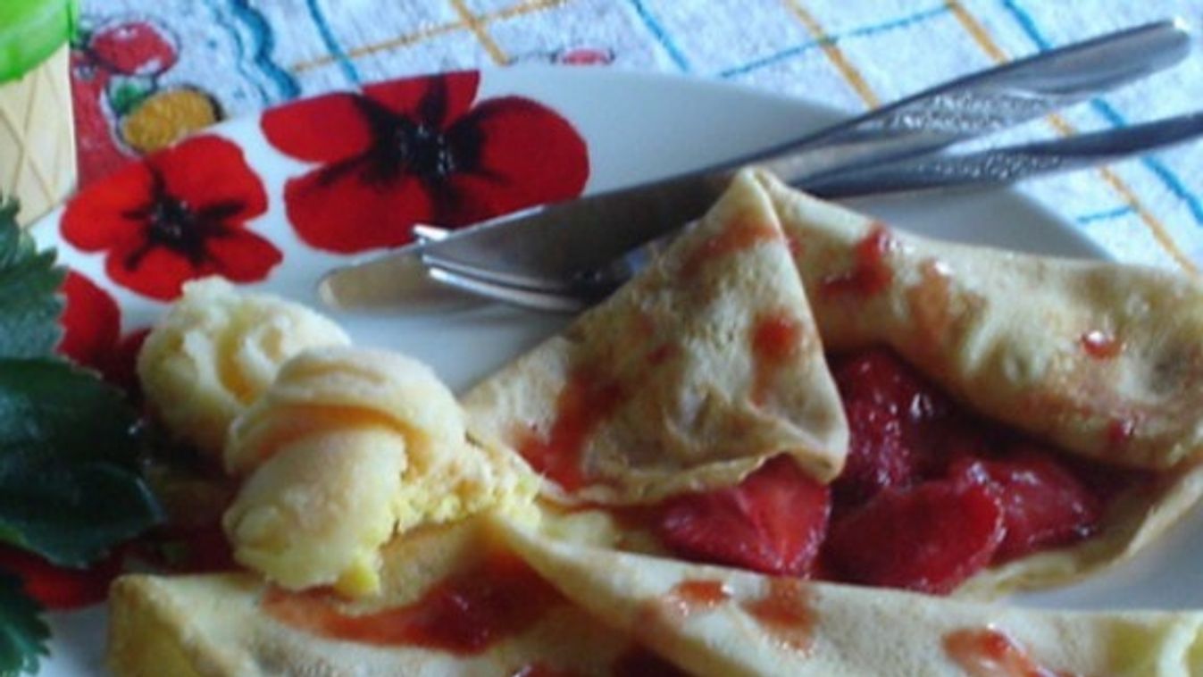 Crespelle (olasz palacsinta) eperrel recept