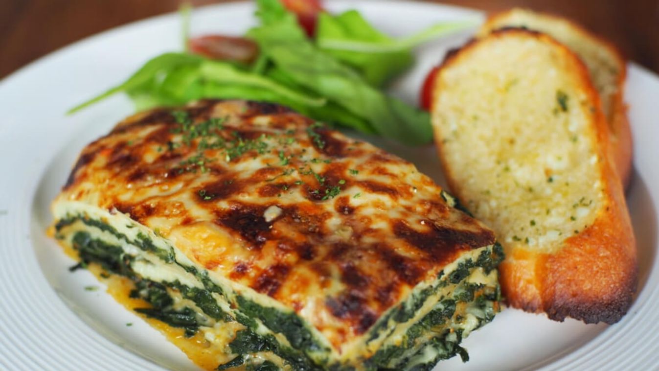 Spenótos zöldfűszeres lasagne recept