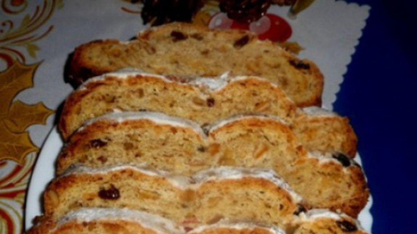 Drezdai kalács (Stollen)