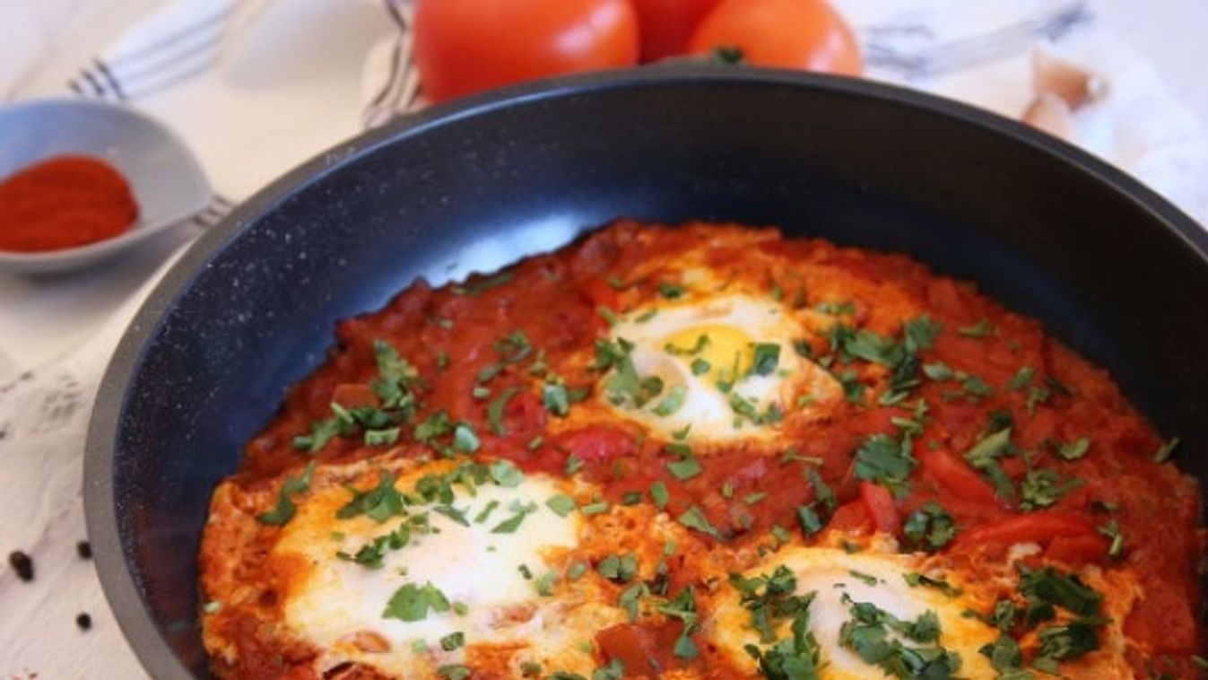 Így készül a legfinomabb shakshuka, a közel-keleti lecsó - videórecept!