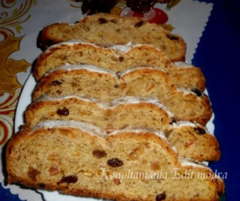 Drezdai kalács (Stollen)