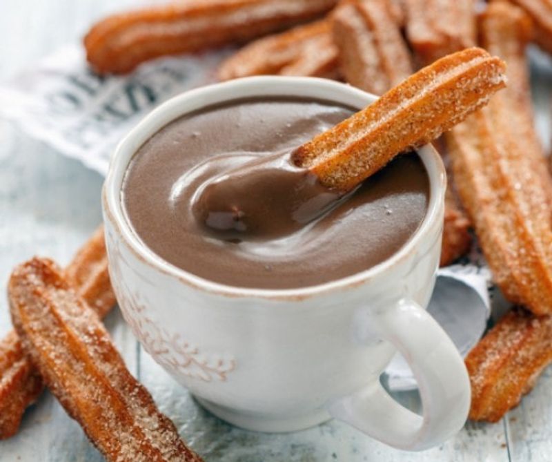 Diós churros forró csokoládéval