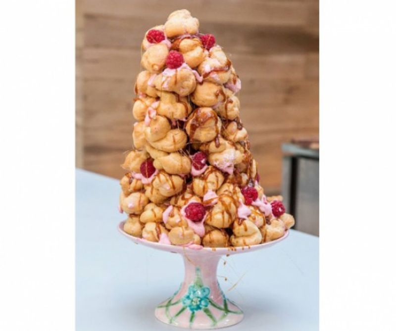 Ide süss! Málnás croquembouche Ildikótól