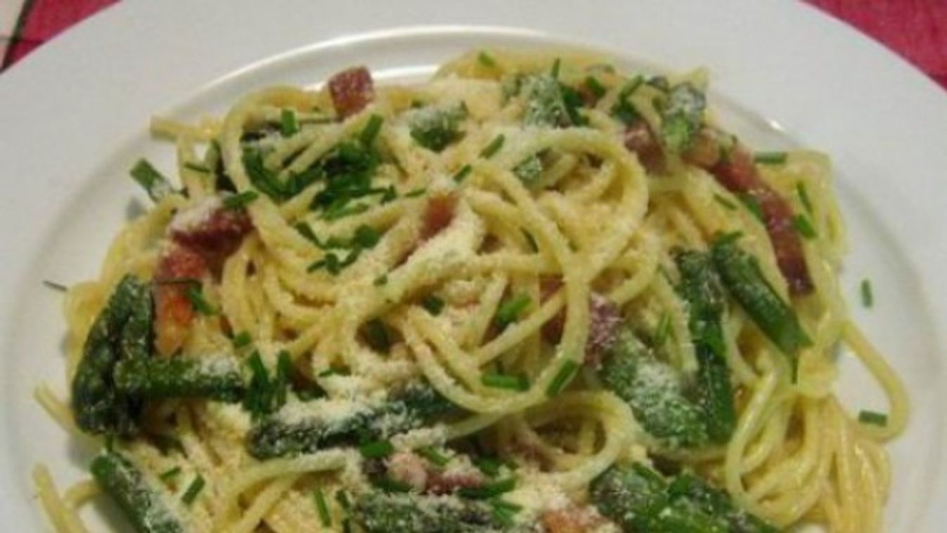 Spagetti carbonara spárgával