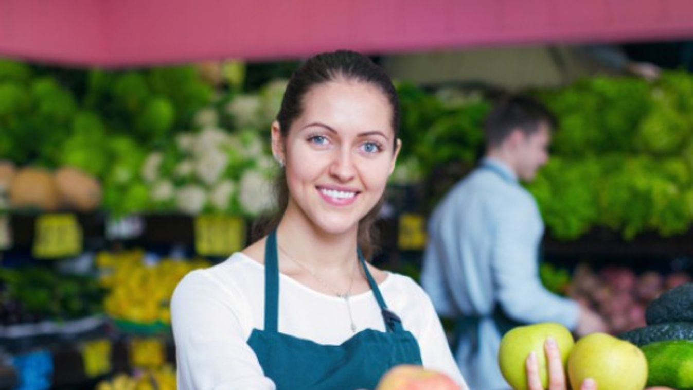 Ennyit fizetnek a nyári diákmunkáért a szupermarketek