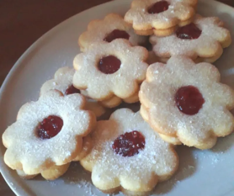 Klasszikus lekváros linzer