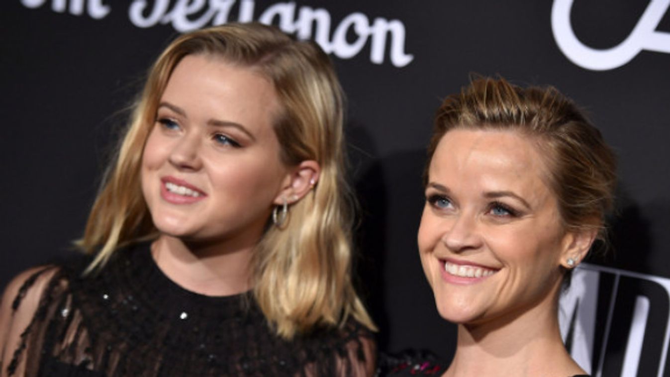 Éveket letagadhat! Ezért néz ki huszonévesnek a 42 éves Reese Witherspoon