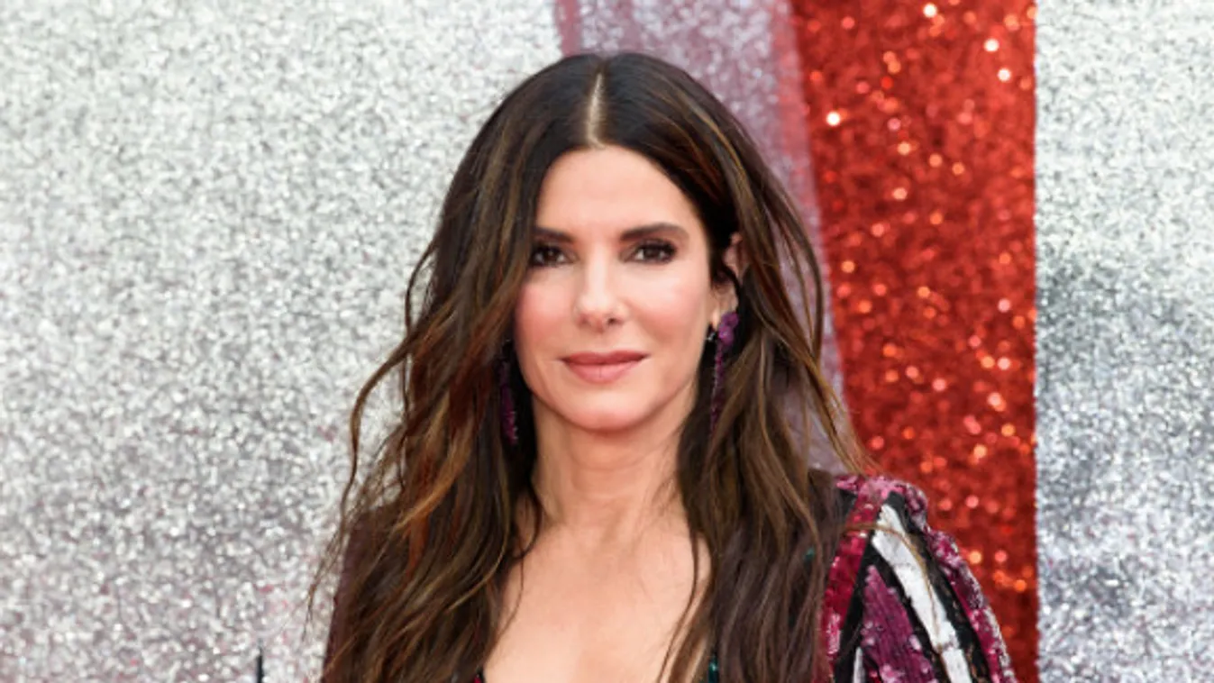 Ezért néz ki sokkal fiatalabbnak Sandra Bullock