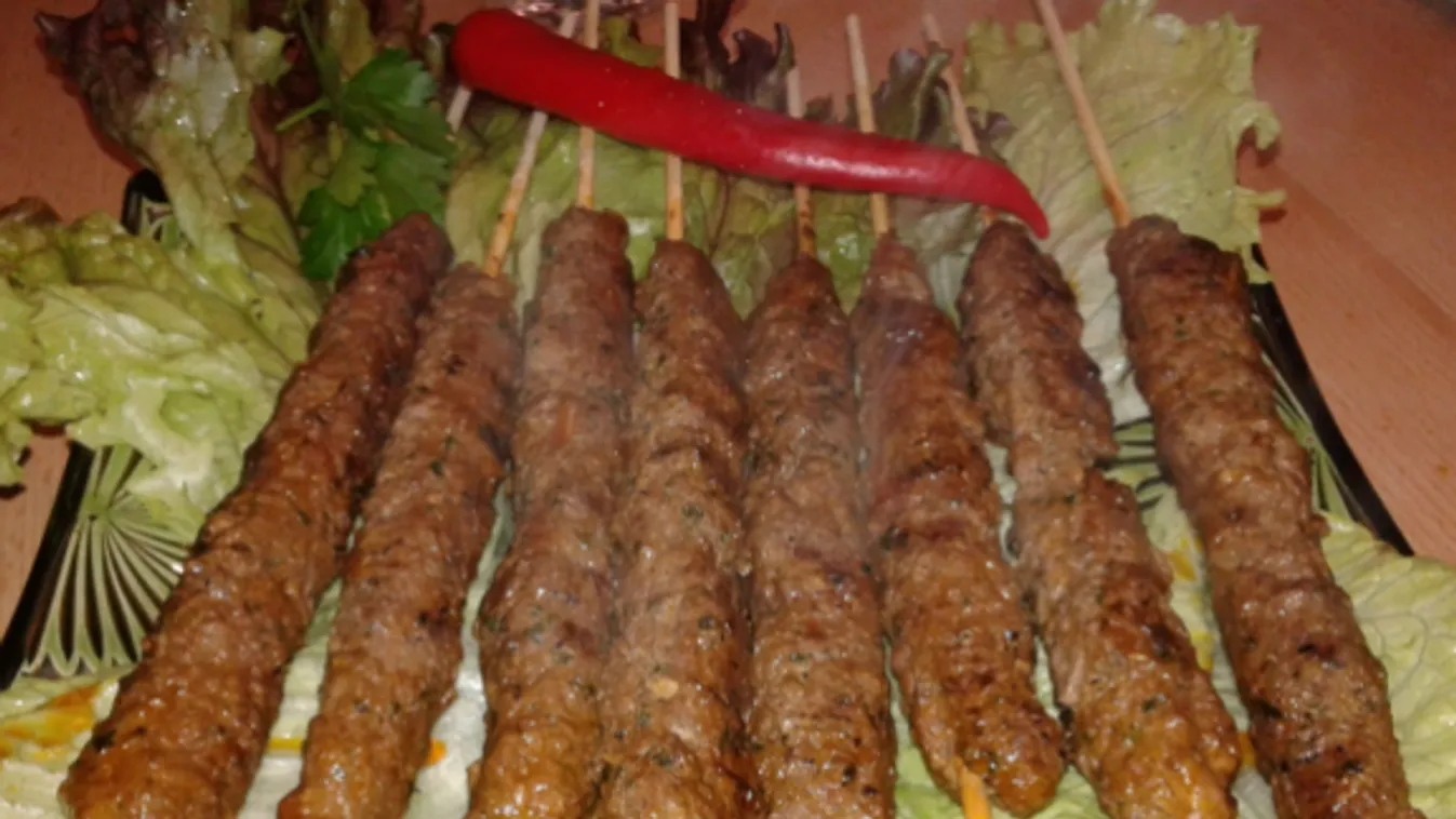 Fasirtnyárs (kefta brochette) recept