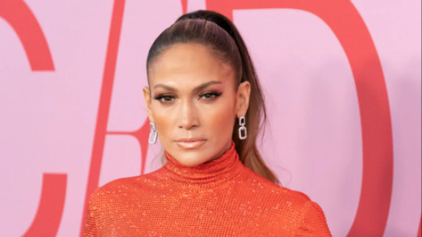 Ezért néz ki 53 évesen is 25-nek Jennifer Lopez