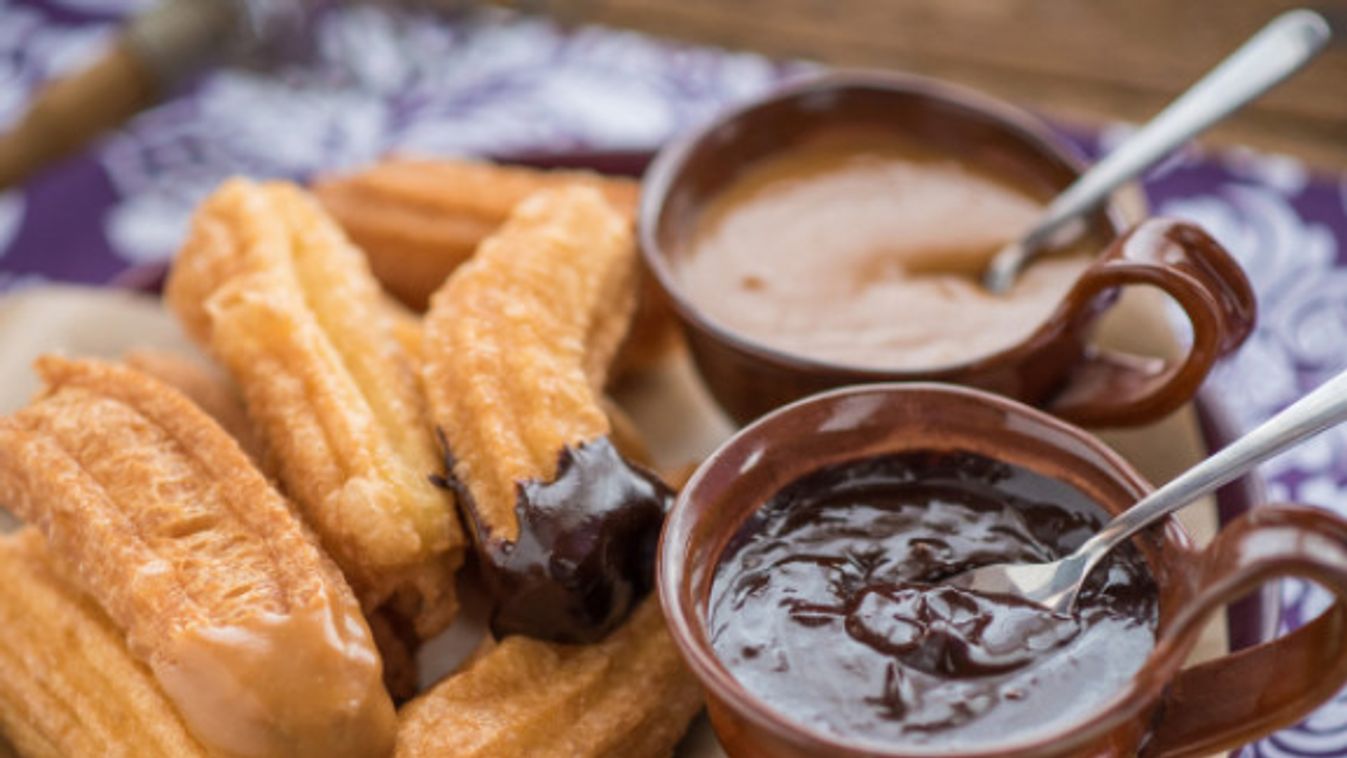 Madridi churros kétféle mártással